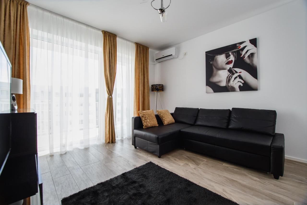 No. 10 - The Penthouse In City Center Oradea Exterior photo